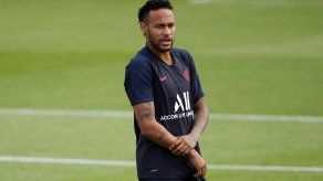 Barcelona dice que está “más cerca” de fichar a Neymar