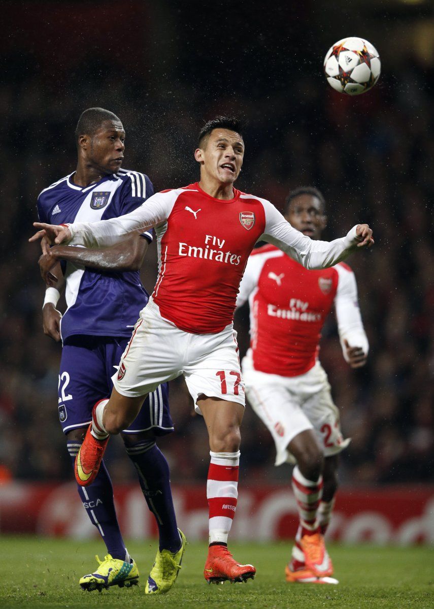 Anderlecht empata y evita el pase del Arsenal en el último minuto