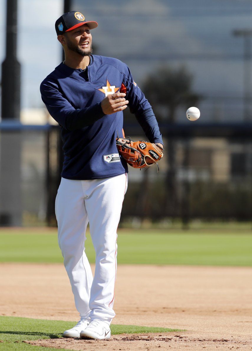 Yuli Gurriel es operado y se perderá inicio de la temporada
