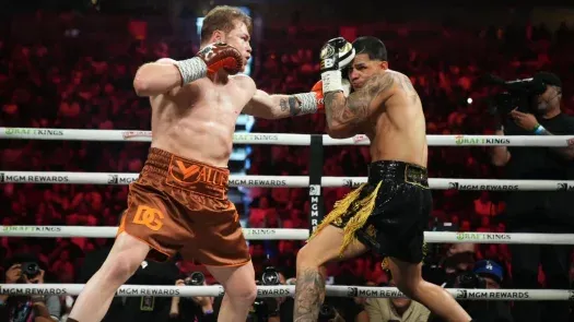 Saúl Canelo Álvarez logra contundente victoria por decisión unánime ante Edgar Berlanga