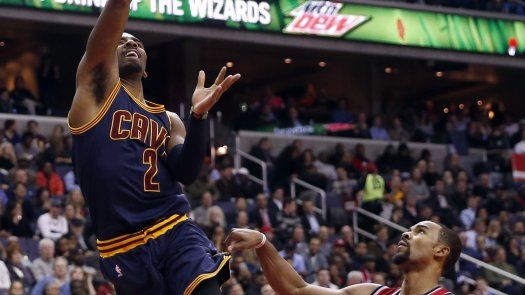 James e Irving lucen; Cavs hilan 5ta victoria