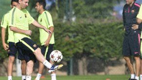 Luis Enrique dice que Barcelona no se plantea un futuro sin Messi
