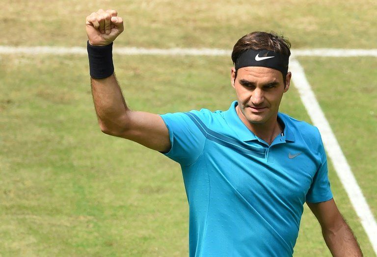 Federer alcanza las semifinales de Halle