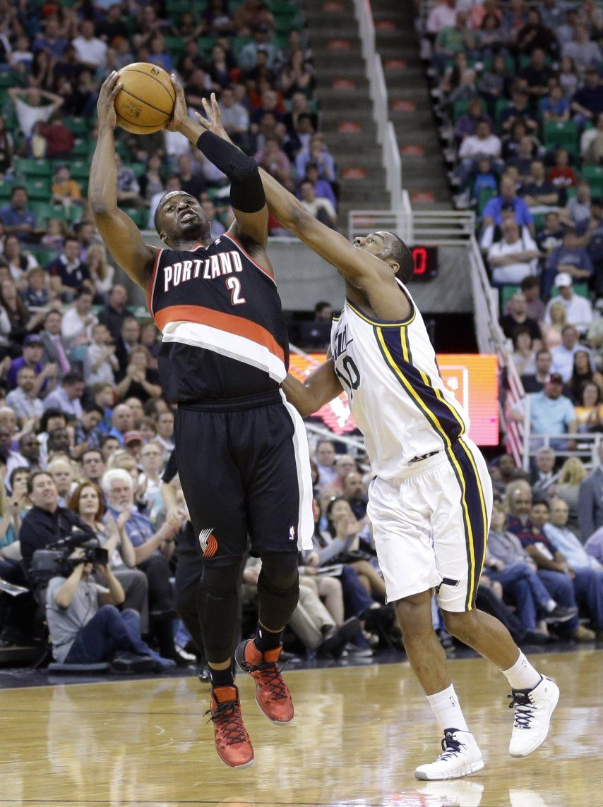 Wesley Matthews anota 21, Blazers vencen al Jazz