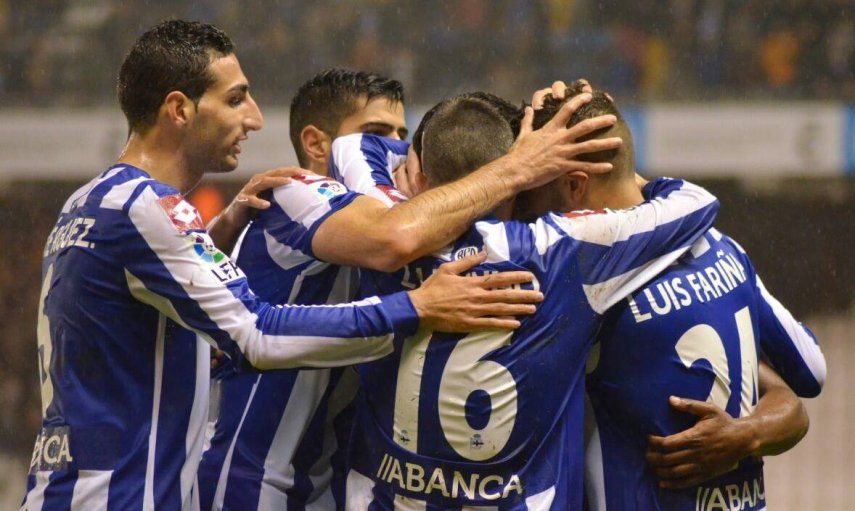El Deportivo vence al Elche y sale del descenso