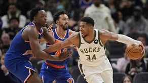 NBA: Giannis Antetokounmpo acabó con los Knicks y Jáquez Jr destacó en Miami