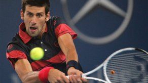 Djokovic vence a Ferrer en final del Abierto de China y refrenda