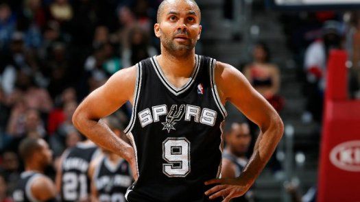NBA: Armador francés Parker será evaluado a diario tras lesión en la espalda