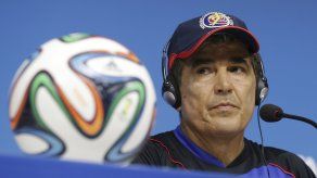 Pinto molesto con la FIFA por generar suspicacias