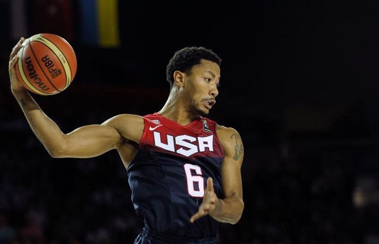 Estados Unidos derrota 98-77 a una Turquía que aguantó más de medio partido
