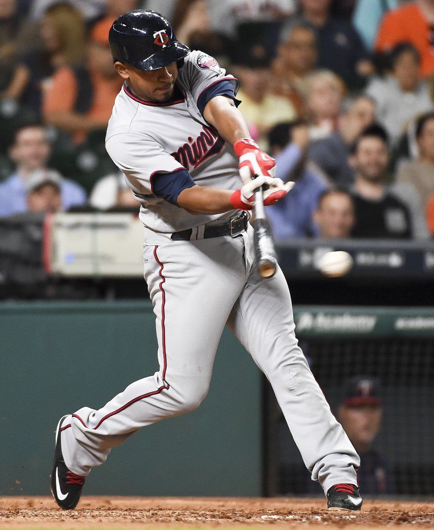 Mellizos colocan a Eduardo Escobar en lista de lesionados