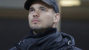 Sneijder dice que no lo presionarán para decidir