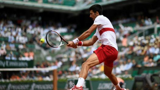 Djokovic cumple ante Dutra Silva en su arranque en Roland Garros