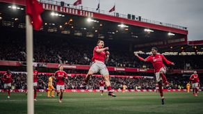 Nottingham Forest golea al Brighton y sigue su paso firme en la Premier League