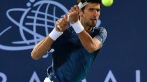 Djokovic gana por cuarta vez el torneo de exhibición de Abu Dabi