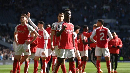 Premier League: El Arsenal derrota al Tottenham y sigue líder en solitario