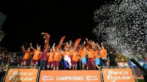 Machado y Blackburn campeones con Saprissa