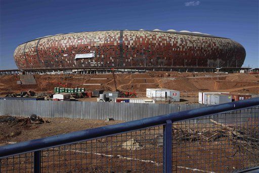 Mundial de Sudáfrica: obreros de estadios no tienen para comer