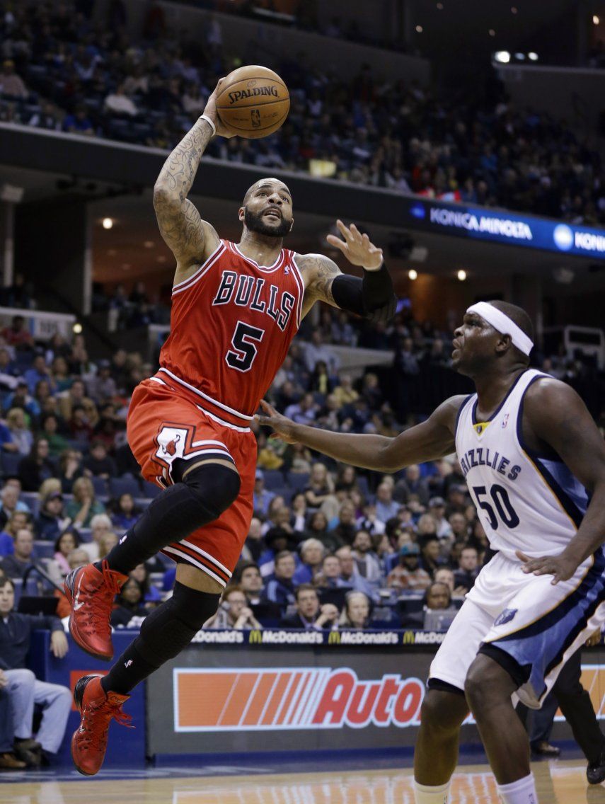 Butler aporta 26 puntos a triunfo de Bulls