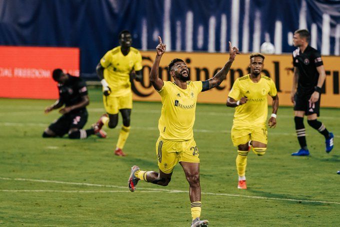 Godoy le mete al inglés luego de su golazo. Gaby y Jorman también anotan
