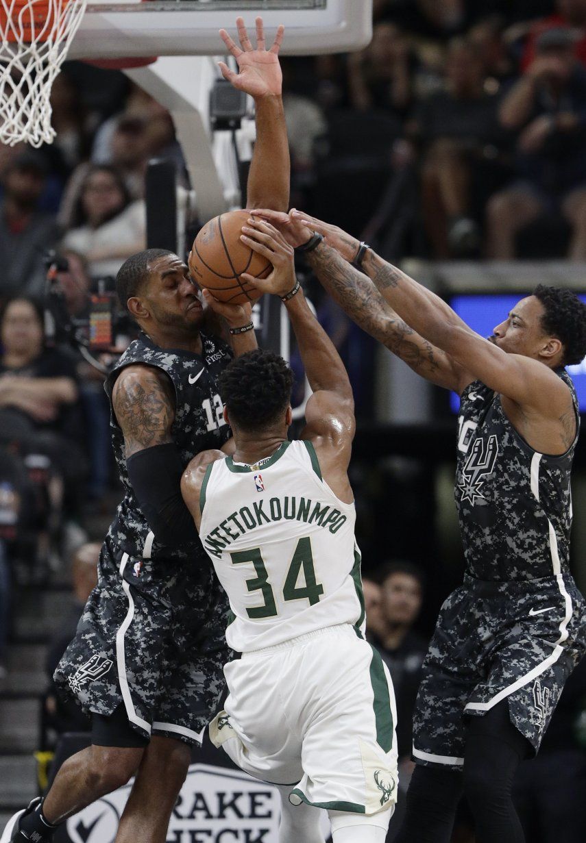 Aldridge y DeRozan encabezan remontada de Spurs sobre Bucks