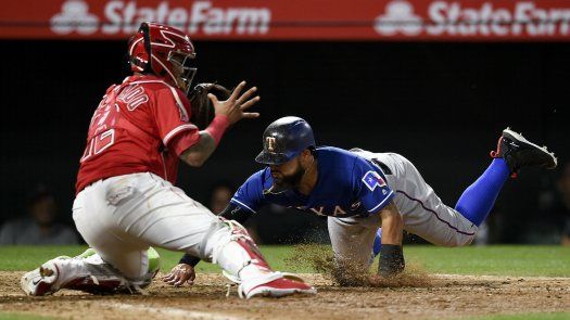 Odor se lanza al plato en 10mo y Rangers ganan a Angelinos