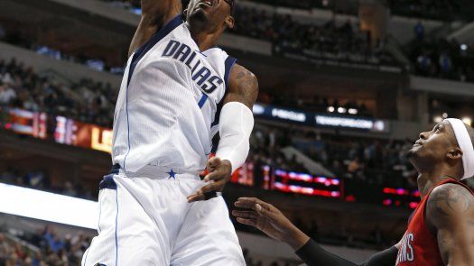 Dallas acaba la racha de 5 victorias de Pelicans