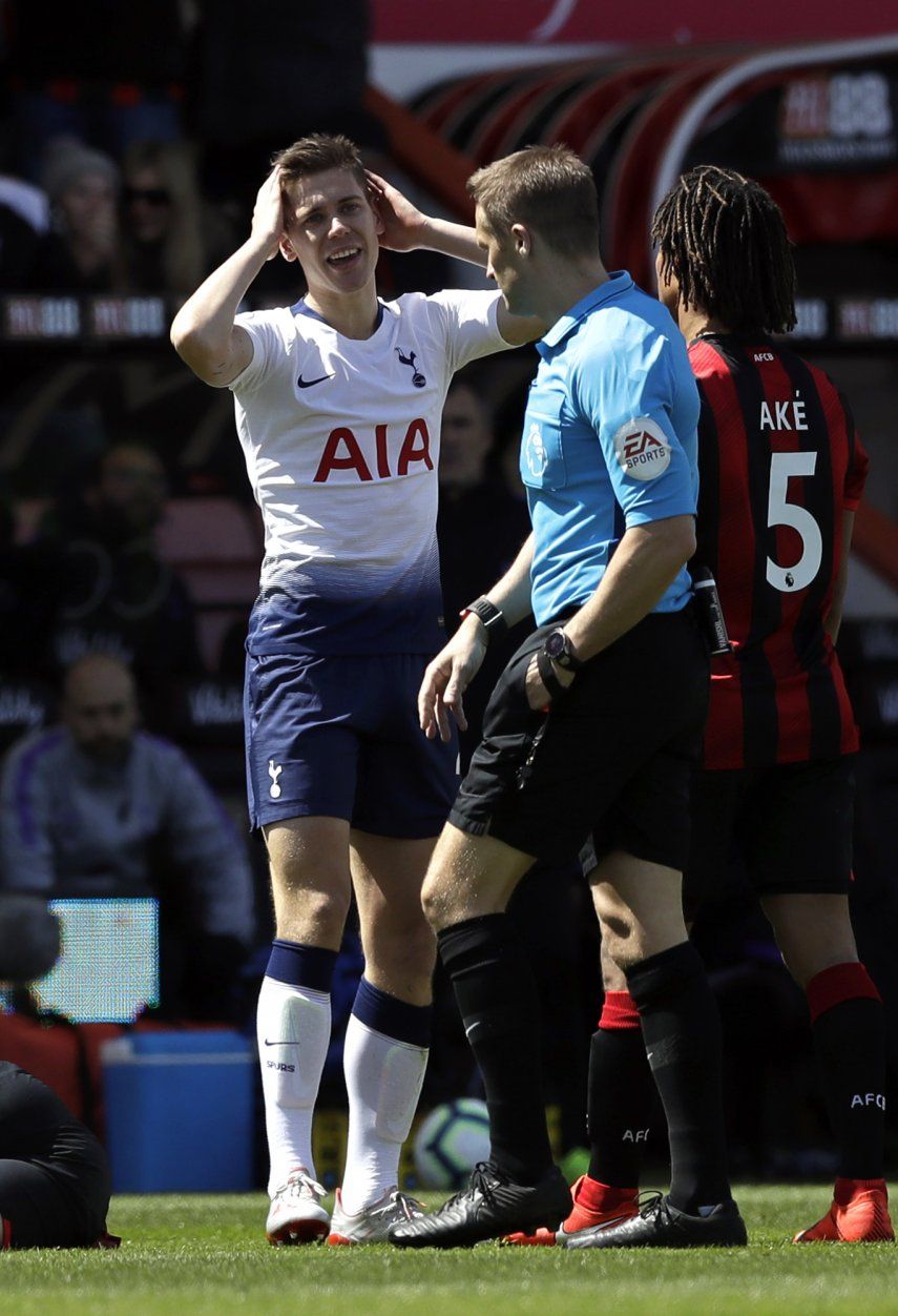 Con 9 hombres, Tottenham cae en Bournemouth