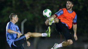 Duelo de estilos en España-Uruguay