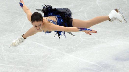 La japonesa Mao Asada gana el oro individual en patinaje