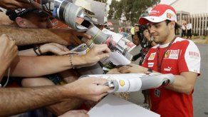 F1: Pilotos cargan contra horario al atardecer en Australia