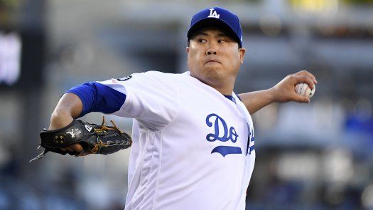 Ryu firma otra sólida salida, Dodgers superan a Marlins 2-1