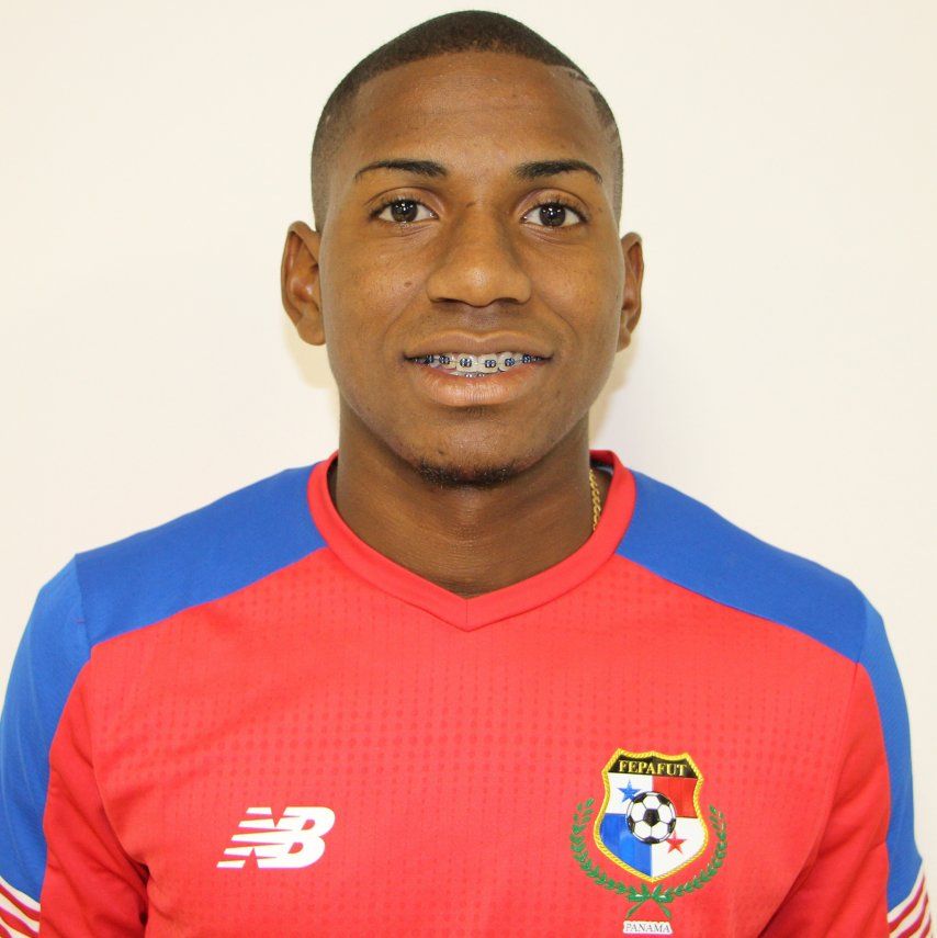 Dely Valdés llama a César Blackman y Leandro Ávila para los