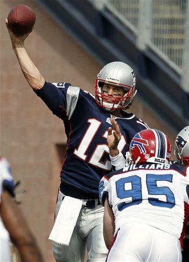 NFL: Patriots 38, Bills 30; Brady lanza 3 pases de anotación