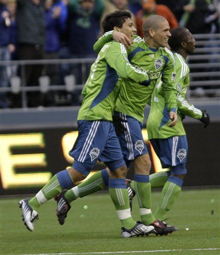 MLS: Seattle debuta con triunfo de 3-0 sobre NY