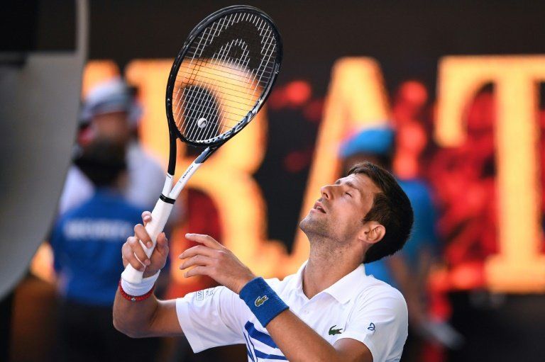 Djokovic avanza mientras Osaka y Williams pasan a octavos en Abierto de Australia