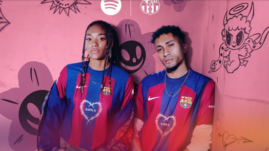La camiseta del FC Barcelona tendrá el logo de Karol G para El Clásico