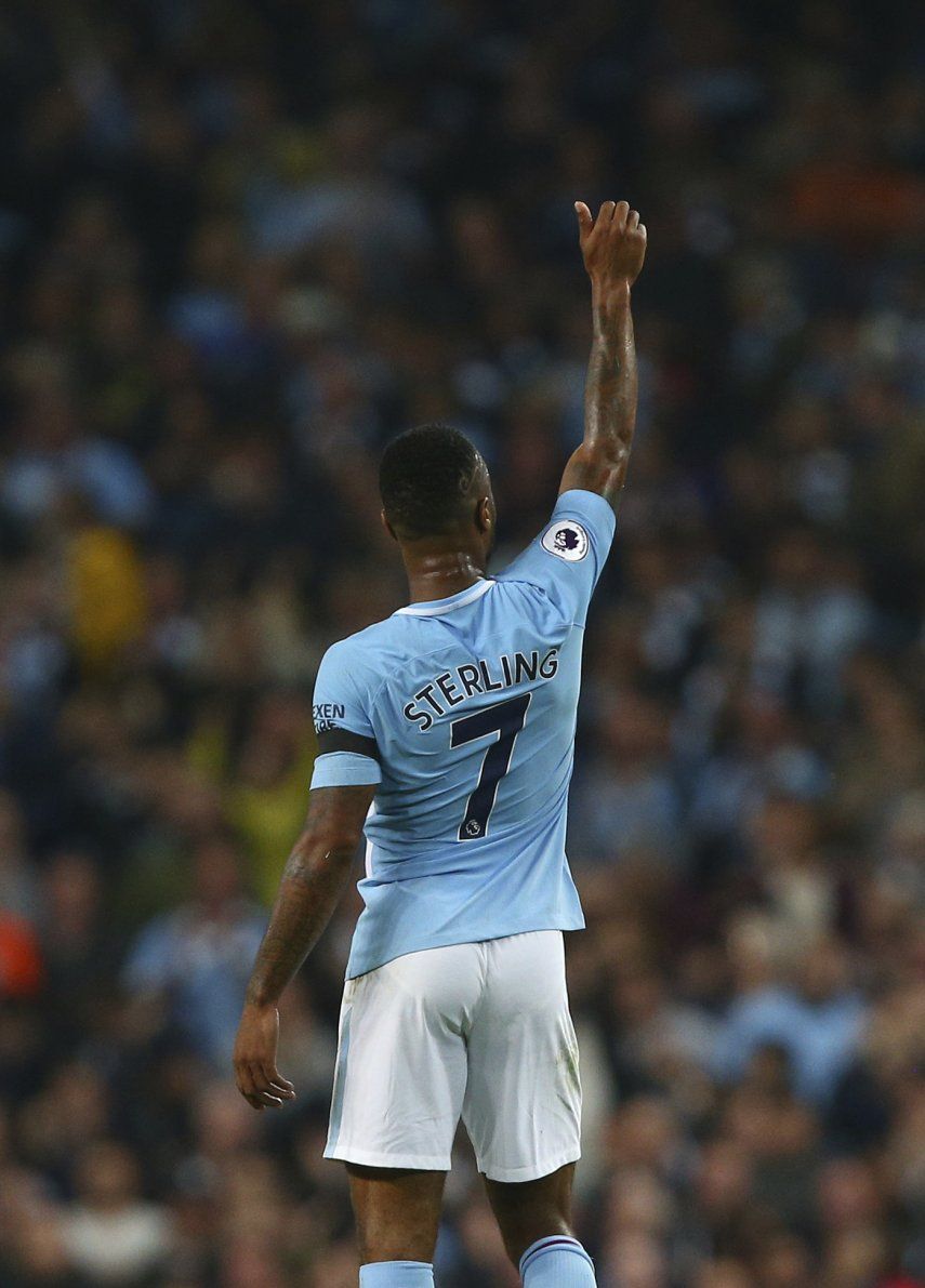 Con gol de Sterling, Man City rescata empate contra Everton