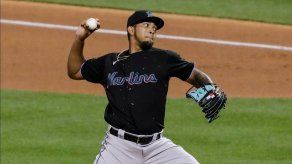 Humberto Mejía lanzador panameño que abrirá hoy por los Diamondback de Arizona.