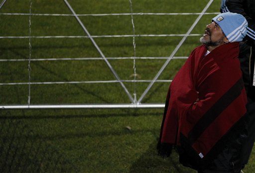 Mundial: Maradona cambia por necesidad pero duerme tranquilo