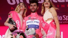 El colombiano Gaviria gana etapa del Giro y se coloca líder