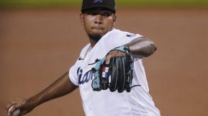 Humberto Mejía pasa de los Marlins a Arizona