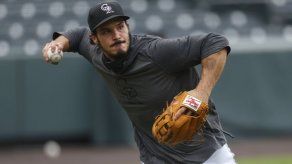 Misma historia con los Rockies: Buen bateo