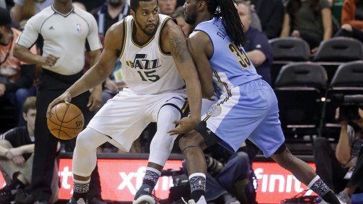 Derrick Favors impulse al Jazz en triunfo sobre Nuggets