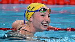 París 2024: Mollie OCallaghan gana oro y establece récord olímpico en 200m libres