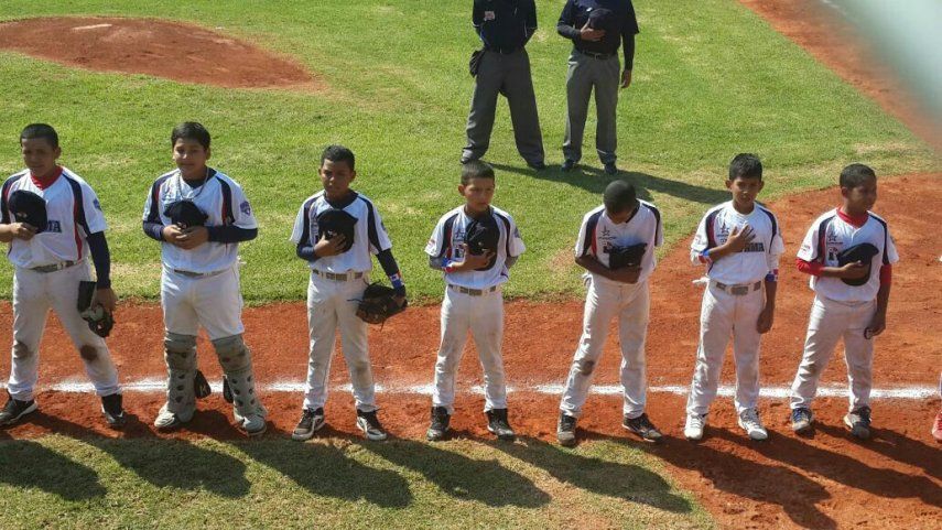 Panamá sigue invicto en Panamericano de Béisbol Sub10