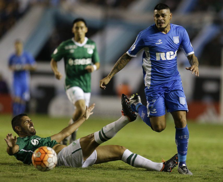 Racing vence 4-2 a Cali y conserva liderazgo en el Grupo 3