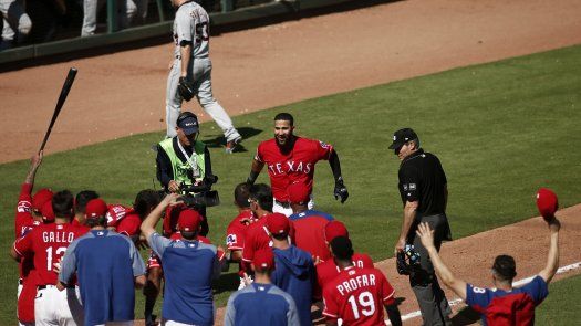 Mazara batea 2 jonrones, uno en la 10ma; Rangers ganan
