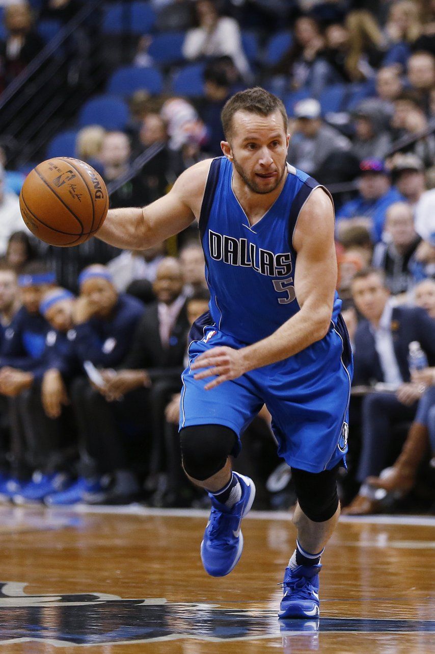 Con Barea intratable, Mavs consiguen triunfo importante