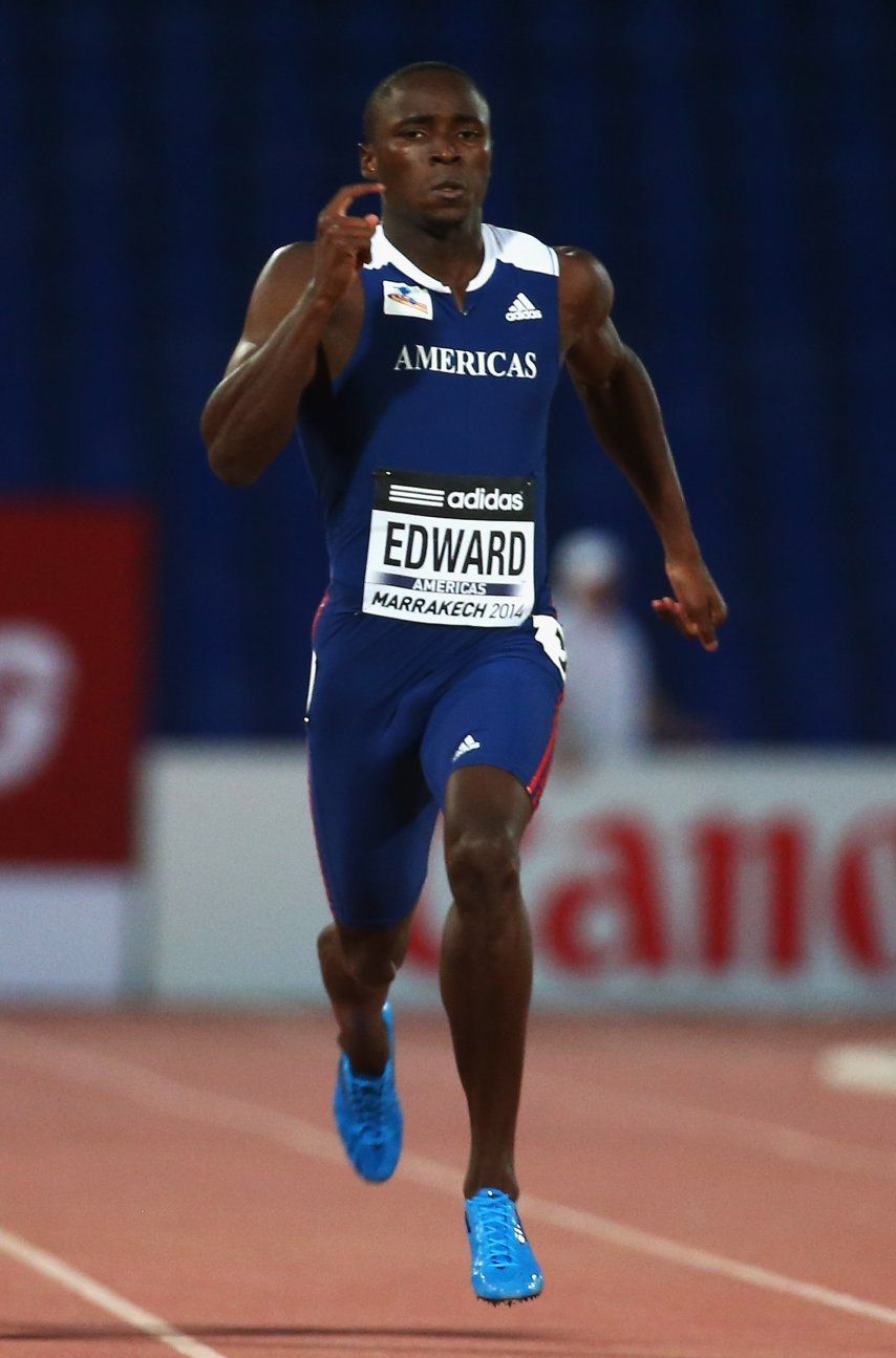 Alonso Edward avanza cómodamente a la final de los 200 mts